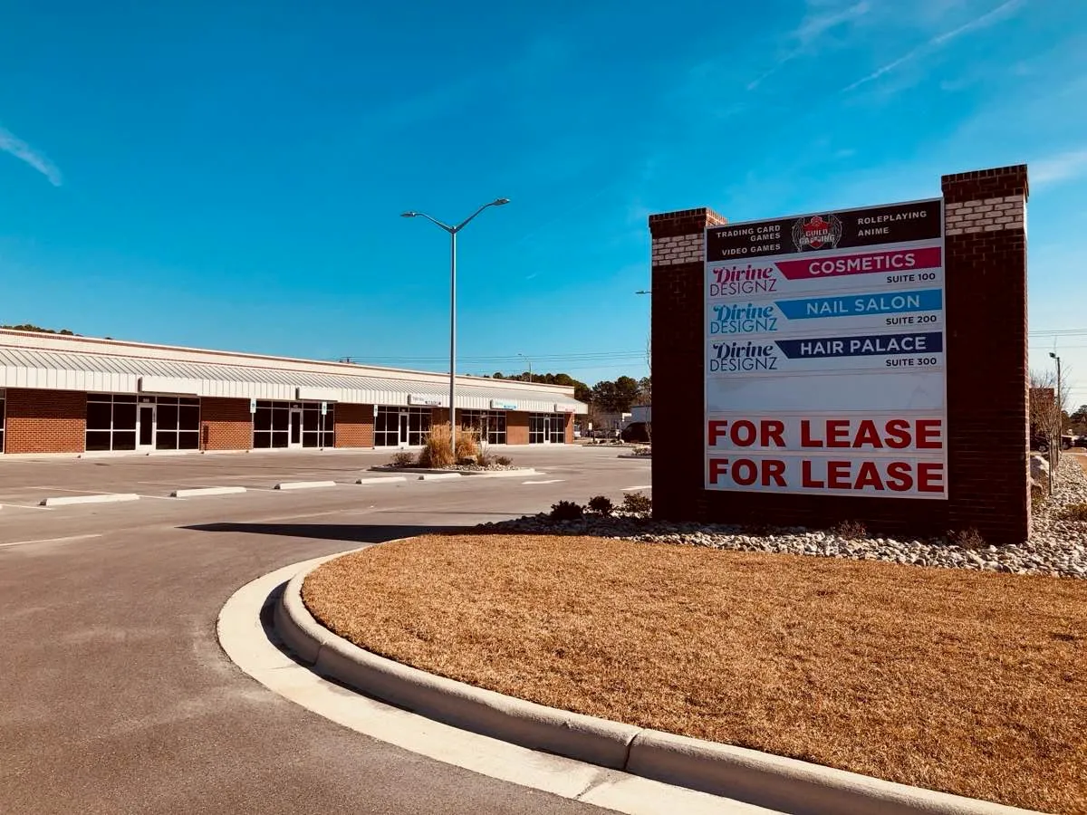 Commercial plaza sign